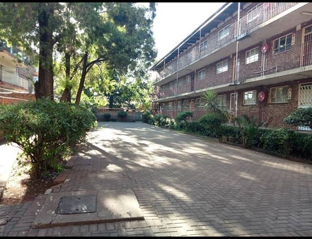 100 BEDROOM COMPLEX FOR SALE IN VANDERBIJLPARK CW 2